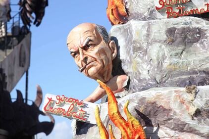 Carri al carnevale di Viareggio 3