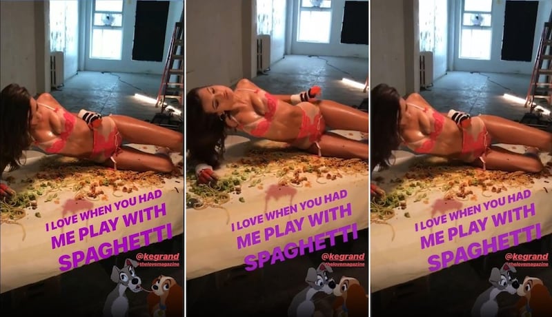 Emily Ratajkowski, shooting scandalo con gli spaghetti