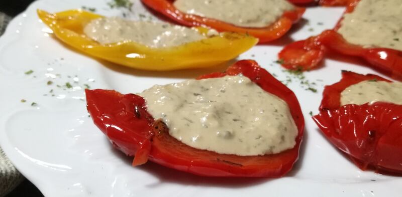 Peperoni e bagna cauda primo piano