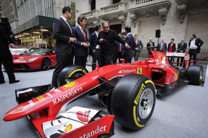 La Ferrari debutta a Wall Street 2