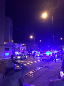 Londra, fuori dalla moschea dopo l'attacco 7