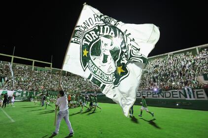 Chapecoense, il tributo alle vittime allo stadio di Medellin 4