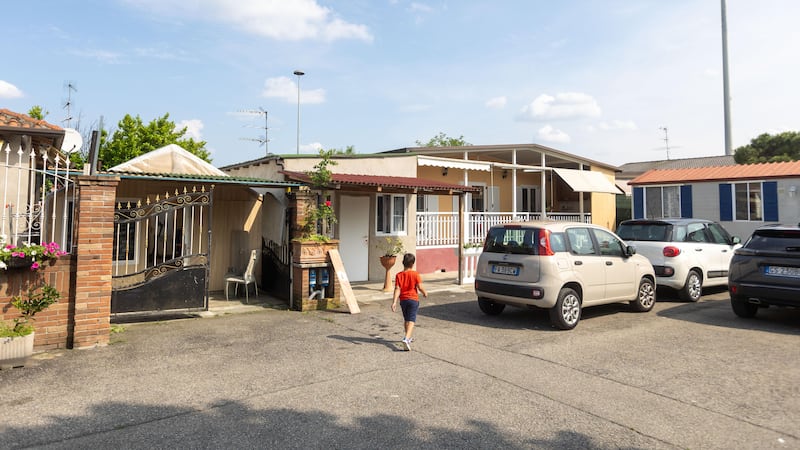 Il campo rom smaschera Sala. “Noi ti votiamo e tu ci cacci?”