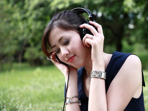 Dopamina, ascoltare musica aumenta le sensazioni di piacere