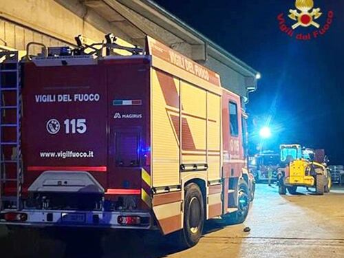 Schiacciato da 25mila forme di Grana nel caseificio
