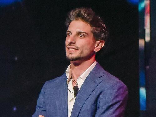Grande Fratello, Giuseppe Garibaldi lascia (di nuovo) la Casa: cos'è successo