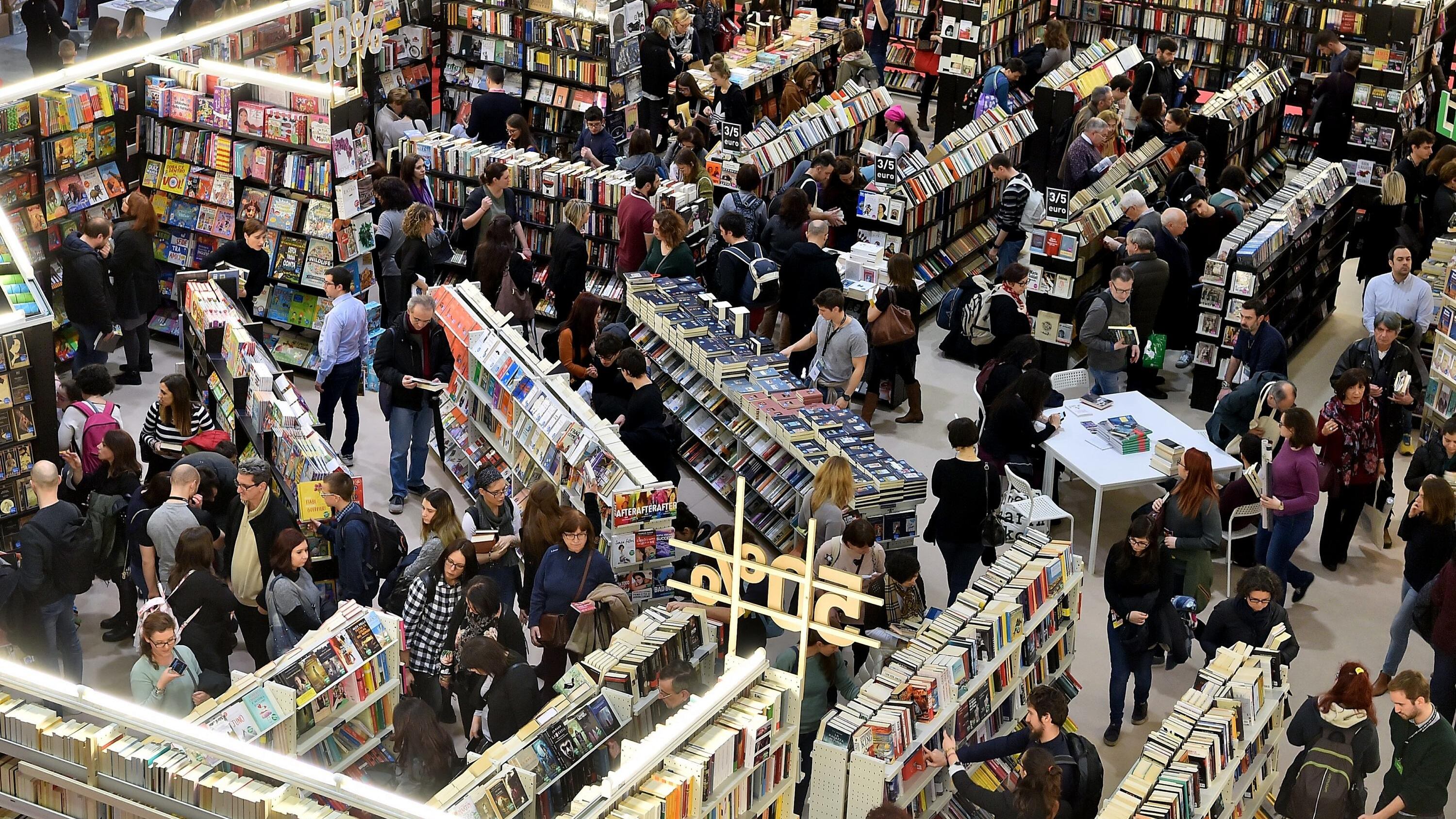 Strappi e spaccature interne. Nel salotto del Salone è rissa