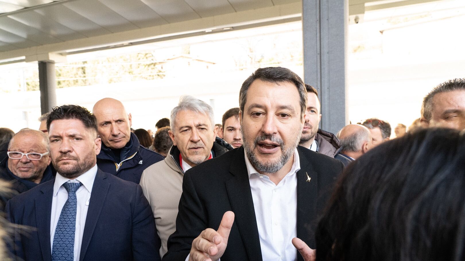Governo al lavoro per fermare le proteste. La Lega: sgravi Irpef fino a 30mila euro