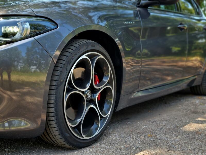 Nuova Alfa Romeo Giulia 2023: guarda la gallery del restyling  13