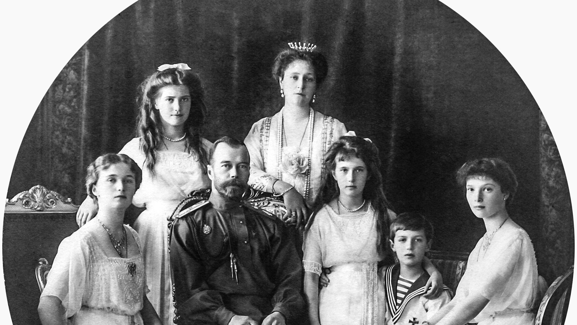 Russia, così lo sterminio dei Romanov decise il confronto fra Bianchi e Rossi