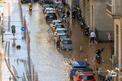 Perforata tubatura a Milano: residenti senza acqua e corrente  6