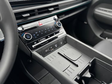 Hyundai Santa Fe 2026: guarda tutte le foto 20