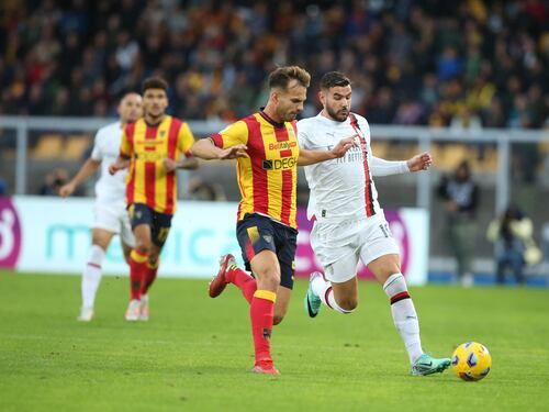 Il Milan rovina tutto nella ripresa: un Lecce corsaro pareggia 2-2