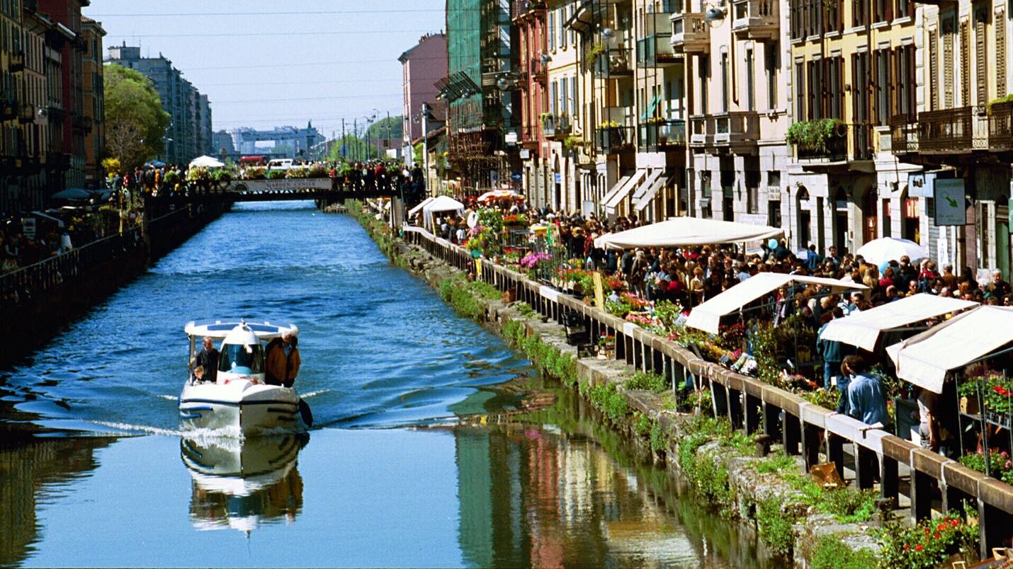 Duecento persone per parlare di Navigli Fdi: «Referendum»