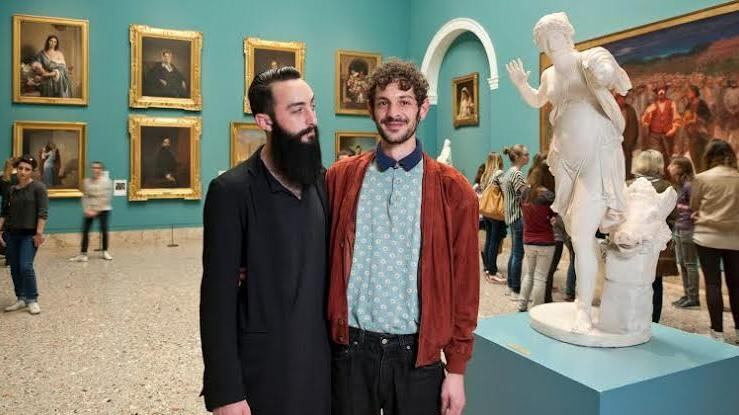 Quegli scatti in posa con il Quarto Stato