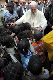 Bergoglio in Centrafrica: "No alla paura dell'altro" 8