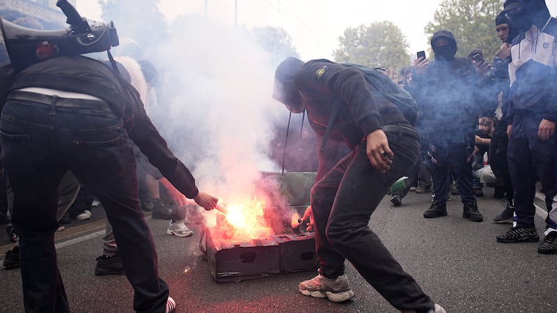 Askatasuna infiltrata nel corteo: chi c’è dietro le piazze violente di Torino