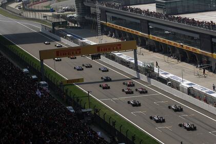 Gp Cina, doppietta Mercedes. Ferrari terza e quarta 1