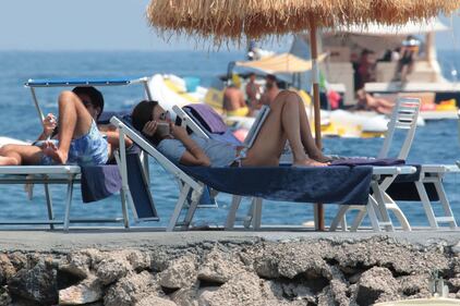 Anna Safroncik: bikini e fisico hot a Ischia 8