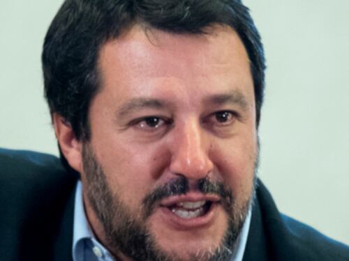 "Dai pm campagne pro-migranti". Salvini inchioda le toghe rosse