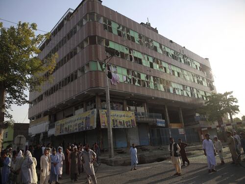 Afghanistan, l'Isis assalta prigione per liberare i suoi adepti: 38 morti