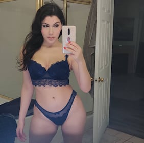Valentina Nappi invita i fan a coccolarla 9
