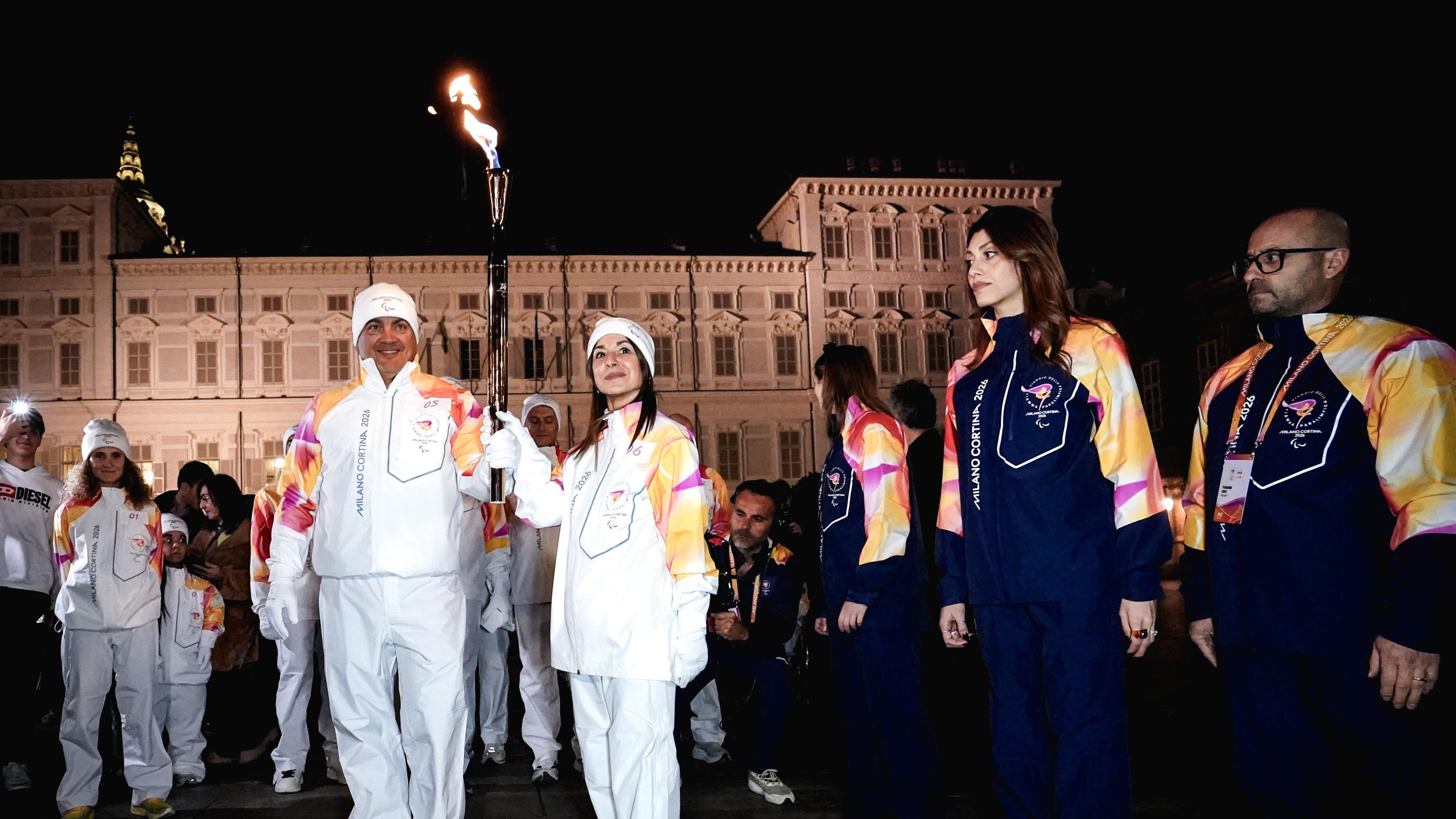 La torcia paralimpica approda in Duomo. Oggi riparte il viaggio per l'Arena di Verona
