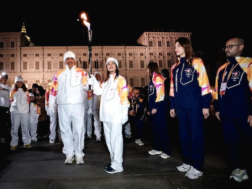 La torcia paralimpica approda in Duomo. Oggi riparte il viaggio per l'Arena di Verona
