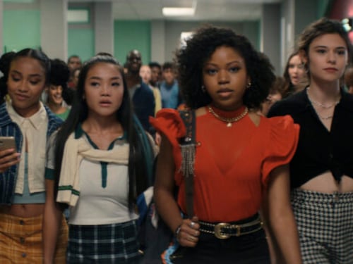 “Darby Harper: consulenza fantasmi”, teen comedy luminosa su temi tetri