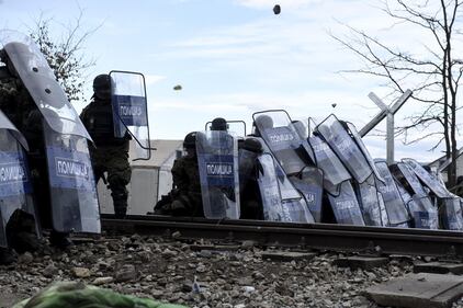 Scontri tra migranti e polizia 10