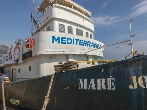 "Sequestrati 125mila euro". Batosta alle Ong: Mare Jonio e Casarini nei guai
