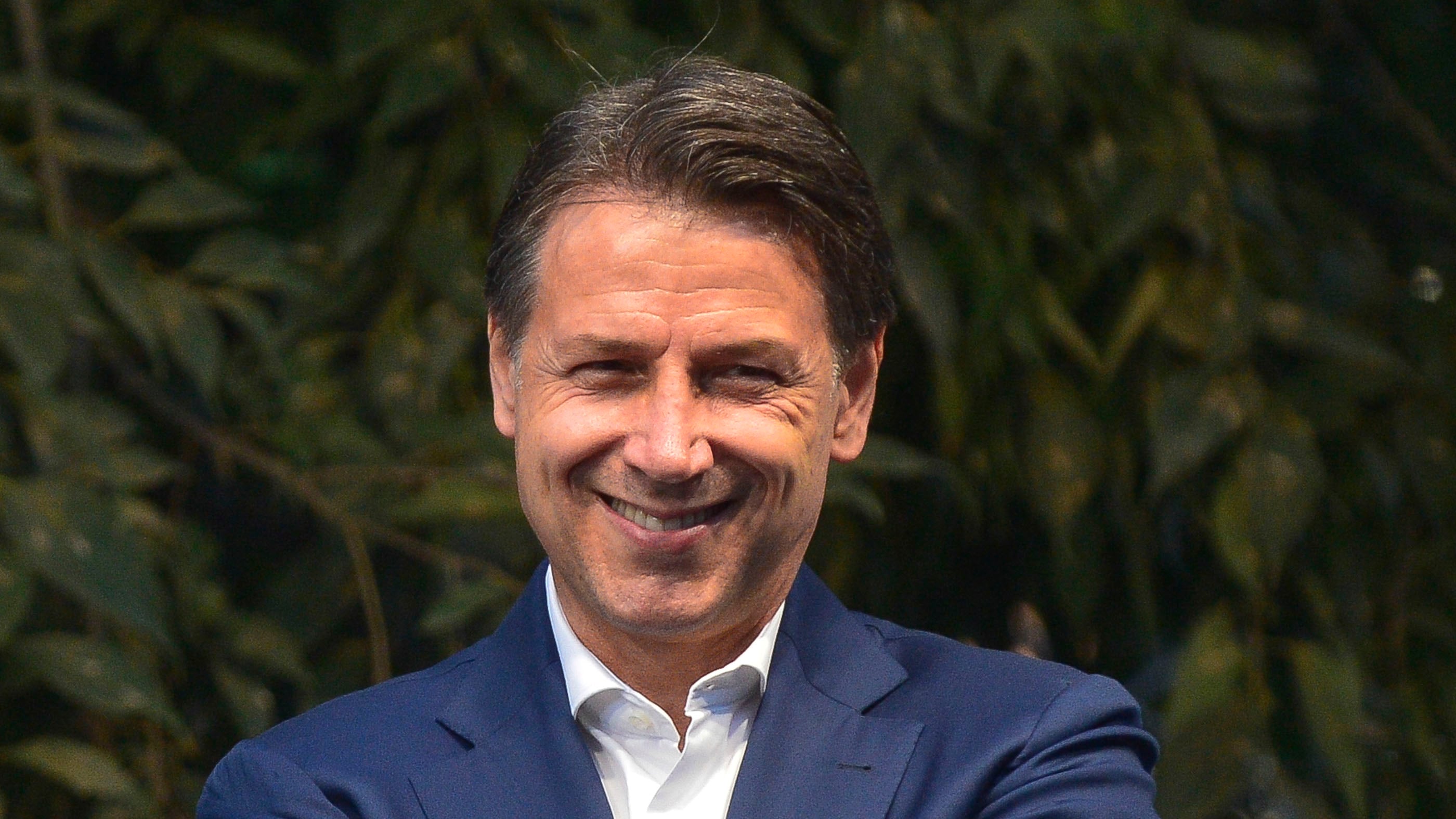 Appendino liquida il Pd. Reddito, sfida di Conte: "Sul mio cadavere..."