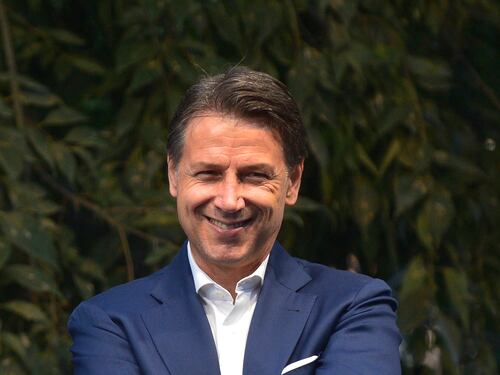 Appendino liquida il Pd. Reddito, sfida di Conte: "Sul mio cadavere..."