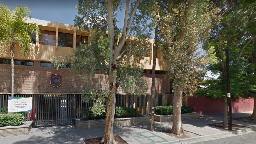 Messico, 12enne spara all'insegnante e si toglie la vita