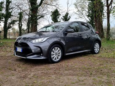Mazda2 Hybrid prova su strada: guarda le foto 3