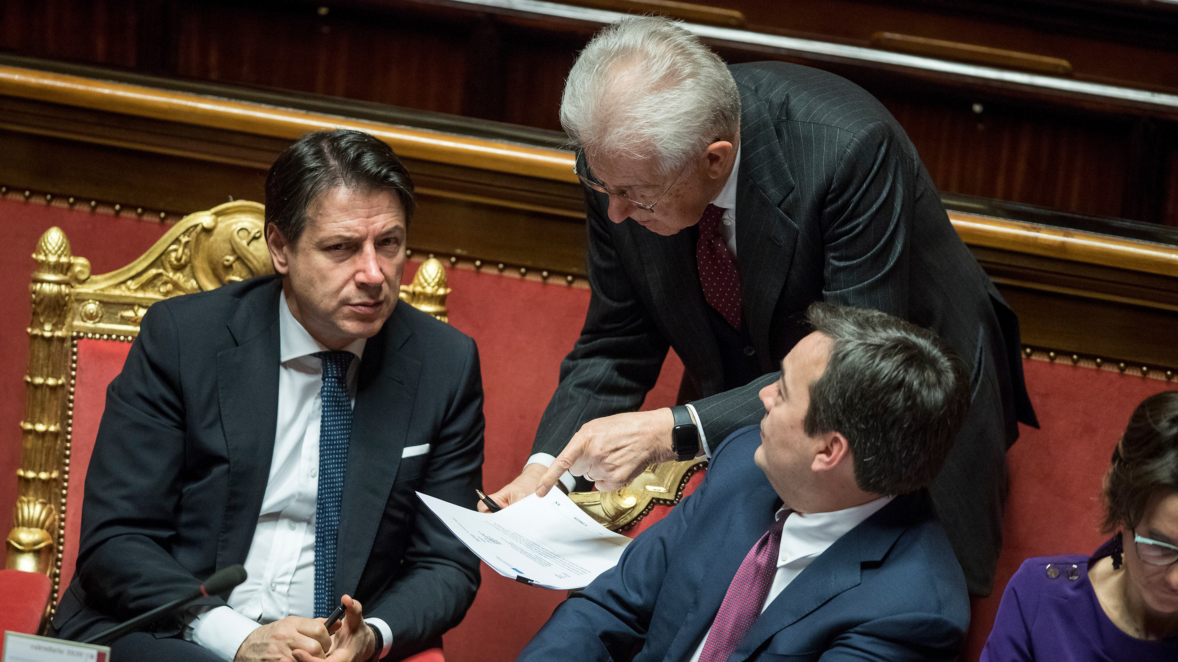 Per salvare i giallorossi Conte si aggrappa anche ai senatori a vita