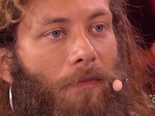 Isola dei Famosi, Andrea Marcaccini in studio: "Non ho picchiato la mia ex"