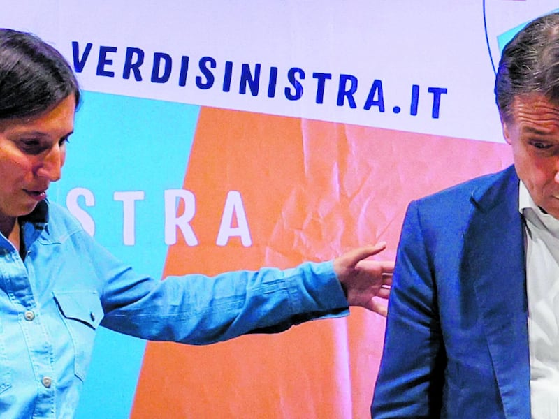 Il sondaggio choc che gela la Schlein sulle primarie. Insegue Giuseppi