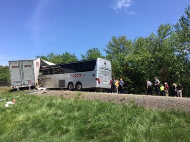 Usa, bus con turisti italiani si scontra con tir 5