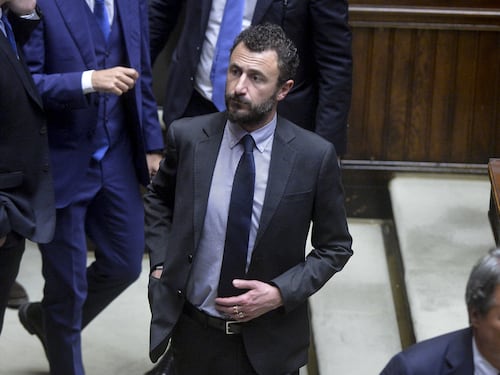 Nuovi guai dopo lo sparo. Pozzolo va fuori strada: positivo all'alcol test. E fa infuriare Vannacci