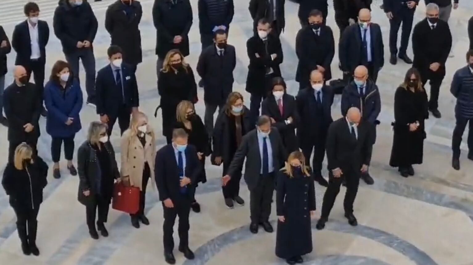 "Io boh...", "Nessun rispetto": rissa Meloni-Morani