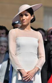 Meghan Markle solare alle celebrazioni per Carlo 4