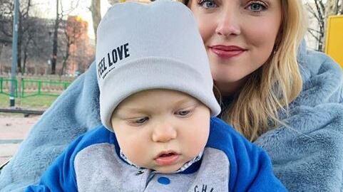 "Tuo figlio ti odierà". Il web vomita cattiverie contro la Ferragni