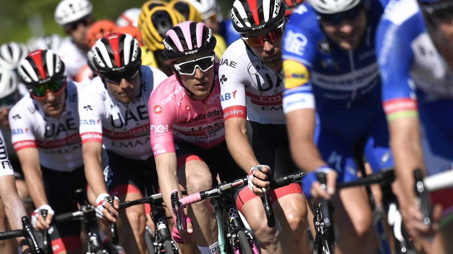 Ewan bis, Conti resta in Rosa. E Viviani alza bandiera bianca