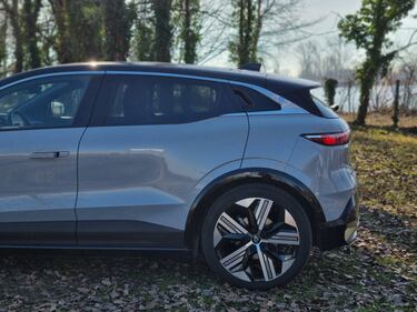 Renault Megane E-TECH: guarda le foto 6