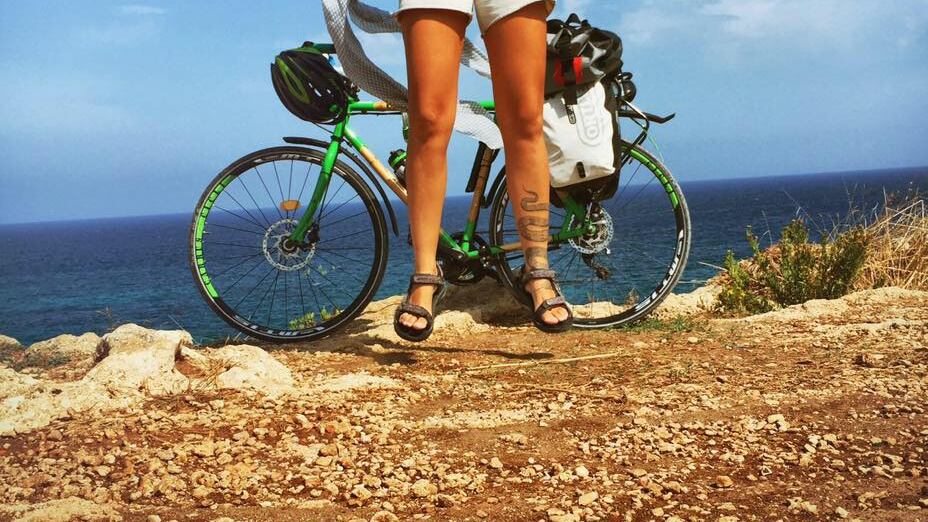 I viaggiatori dell'impossibile che corrono contro il tempo