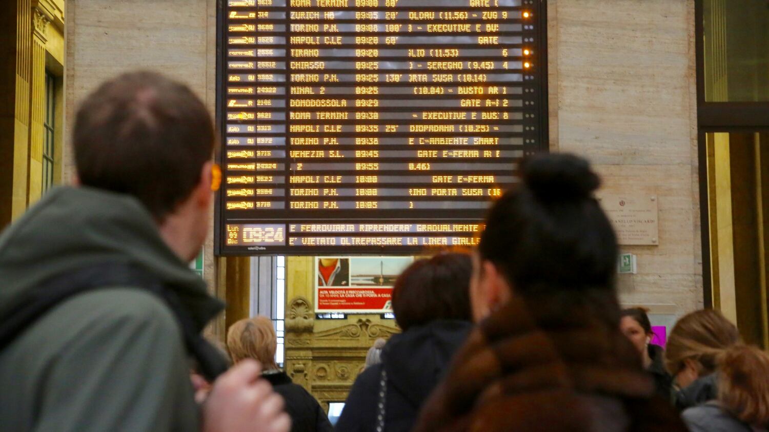 Treni bloccati e in ritardo dopo il sisma: divisa in due l'Italia dell'alta velocità