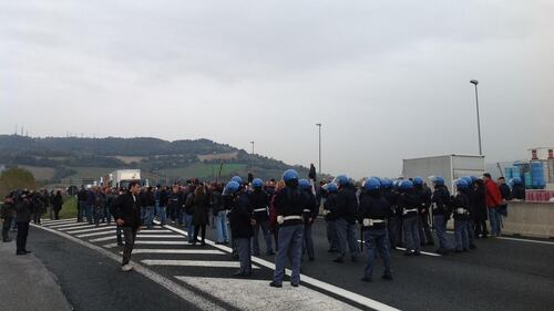 Autosole bloccata dagli operai 1