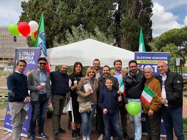 La "fragolata" di Fratelli d'Italia 7
