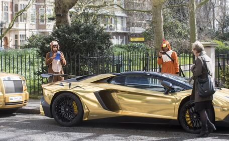 Londra, miliardario saudita con auto dorate al seguito 10
